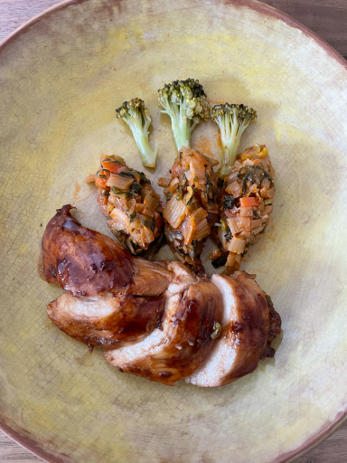 Poulet laqué et ses petits légumes